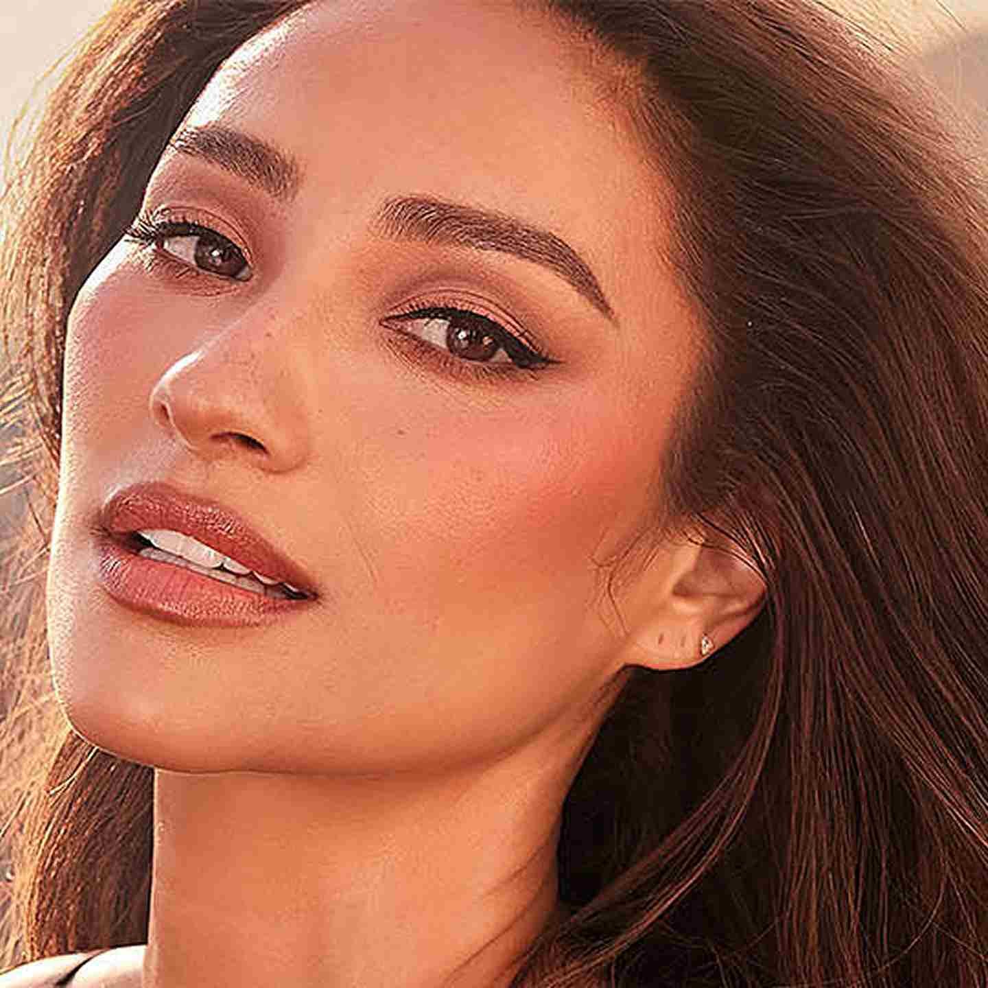 How to Apply Liquid Matte Lipstick model with purple lips