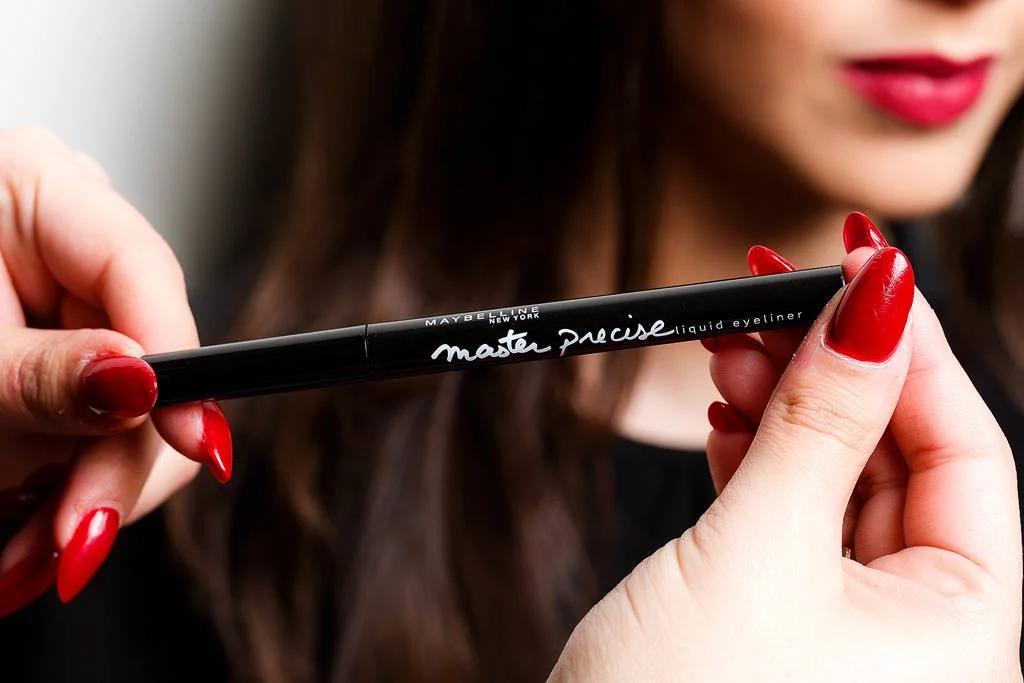 Master Precise Eyeliner