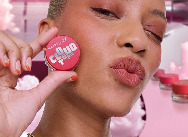 Maybelline model wearing Fit Me