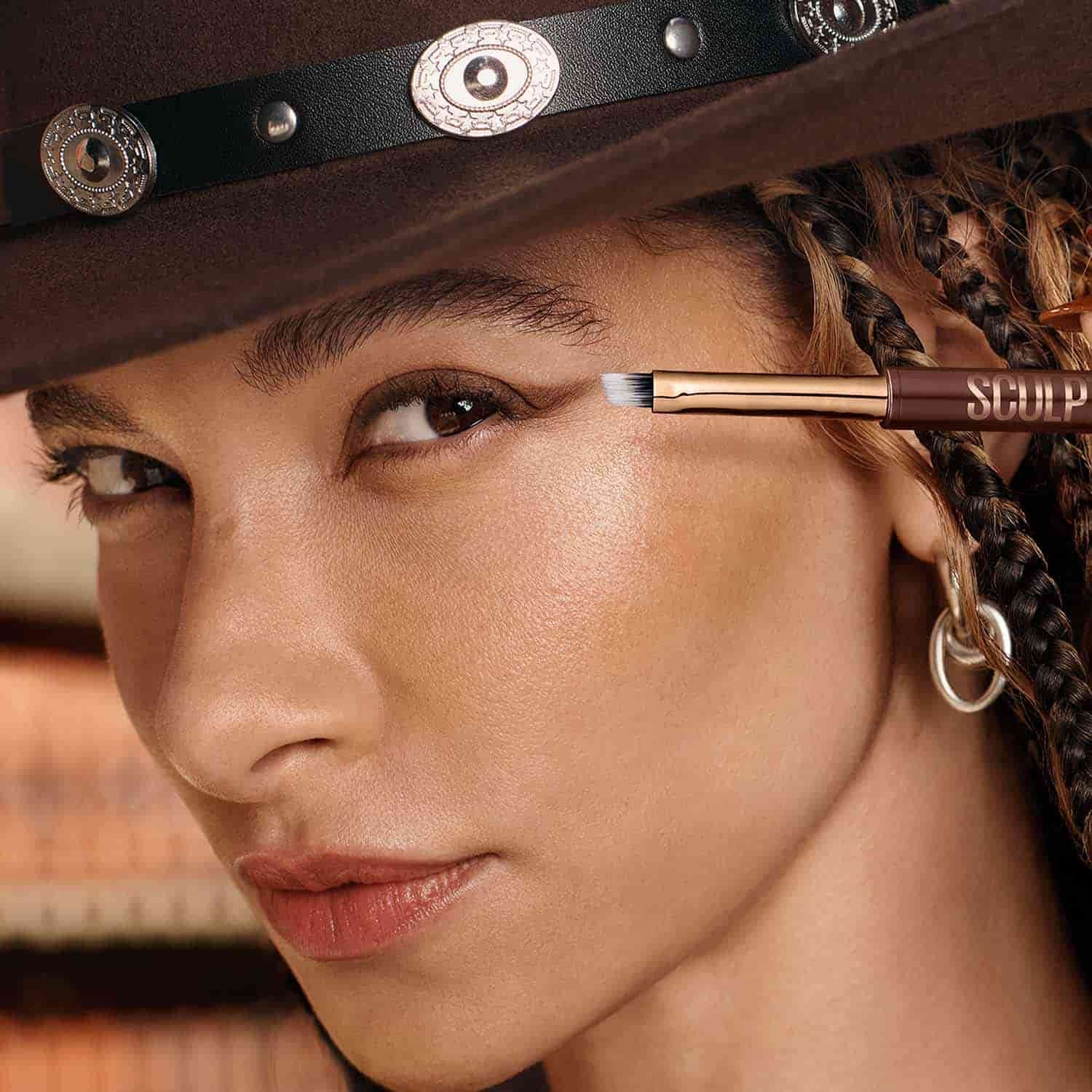 Sculpting Stix Eyeliner εφαρμογή