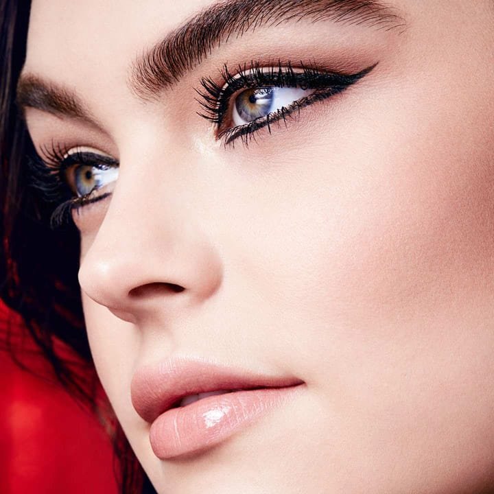Holiday Stiletto Eyes Makeup Tutorial
