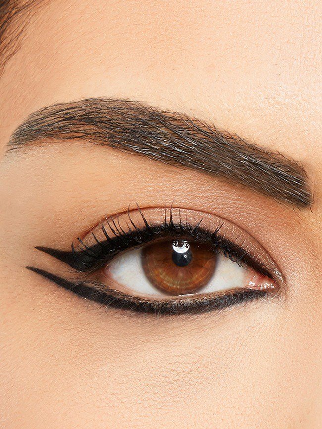 Maybelline Eyeliner - close up of Eye with fishtail look