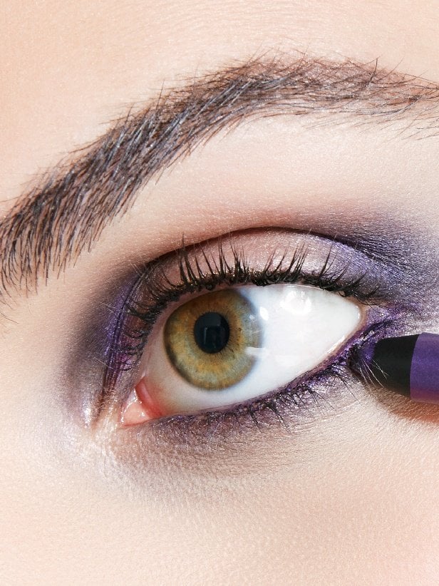 Maybelline Falsies push up angel mascara girls night look step 1