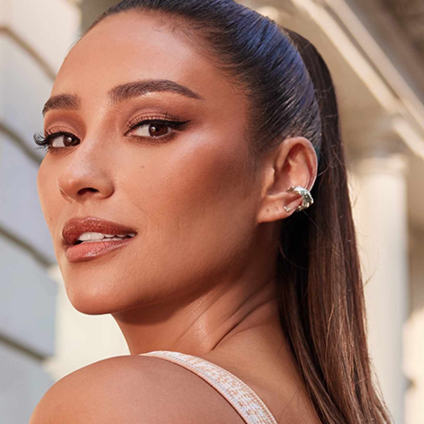 Contouring για αρχάριες: Βασικός οδηγός για τέλειο αποτέλεσμα